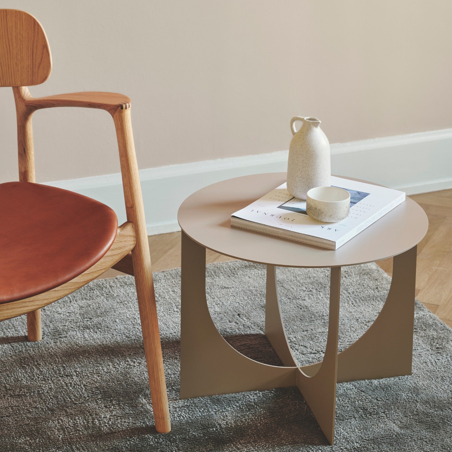 INVERSE SMALL - Coffee Table