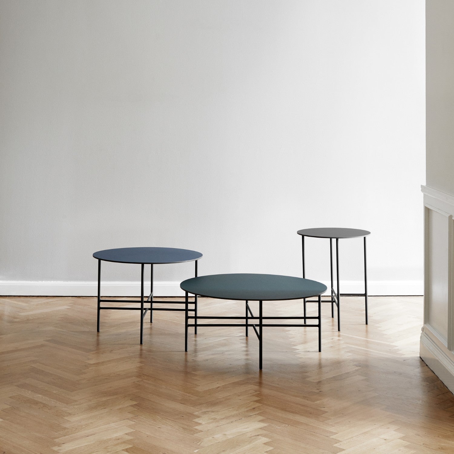 METRO ROUND - Coffee Table